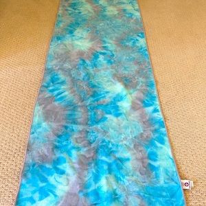 Manduka yoga grip towel